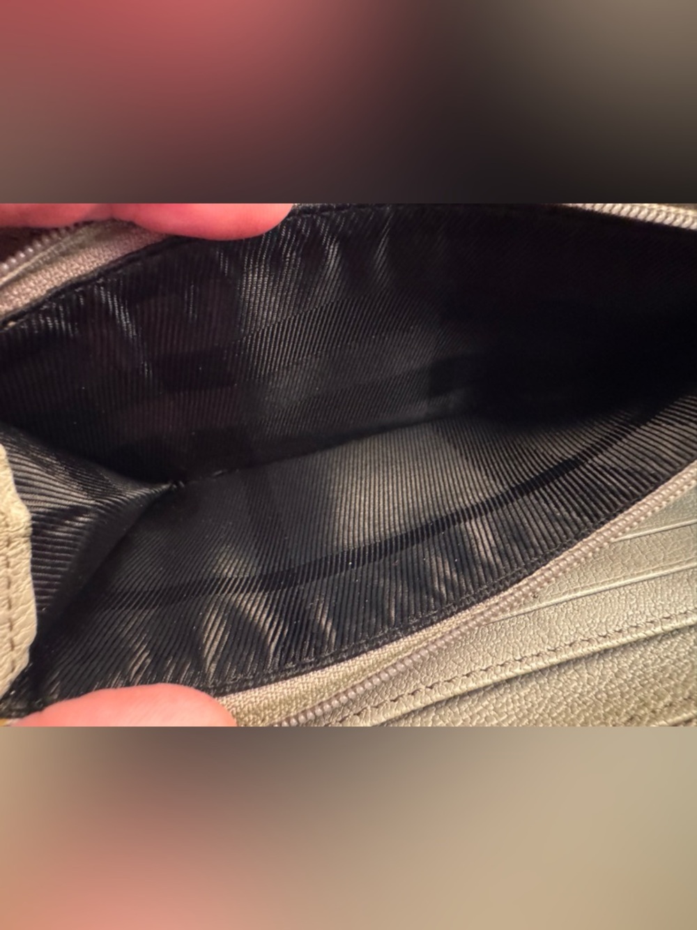 Burberry Cream Continental Leather Zip Wallet with Gold Plaque. - Picture 12 of 16